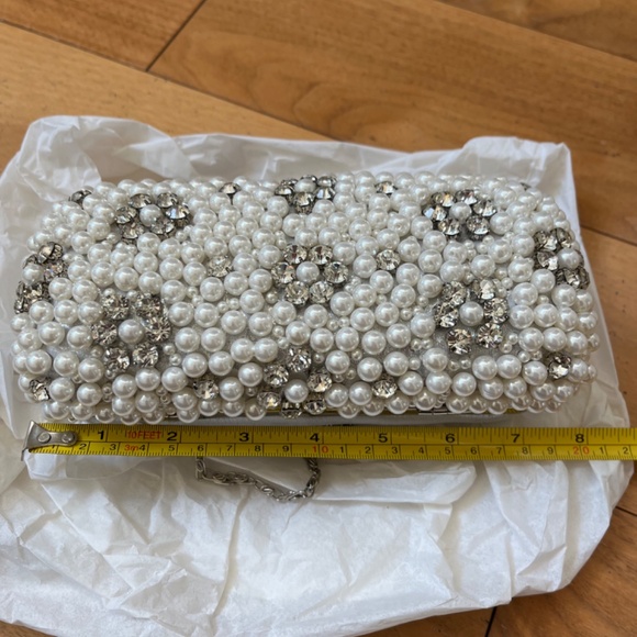 Pearl and crystal Bridal/ Special Occasion Clutch - Picture 9 of 11
